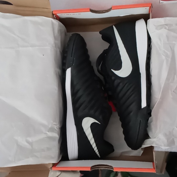 Nike Legend 7 Academy TF NWB Mens 6/ Womens 7.5 - Picture 8 of 9